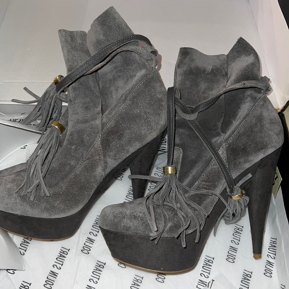 Grey Colin Stuart suede booties.